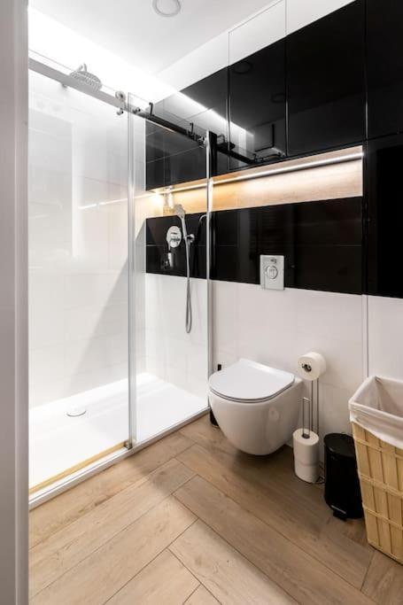 Mennica - Two Bedroom With Terrrace&144 Leilighet